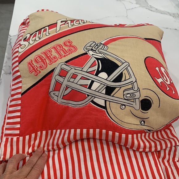 NFL Vintage Team Helmet Prints Featuring 49rs Carrying Blanket.‎ - Picture 1 of 9